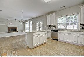 3rd image of 11075 Kimball Crest Dr