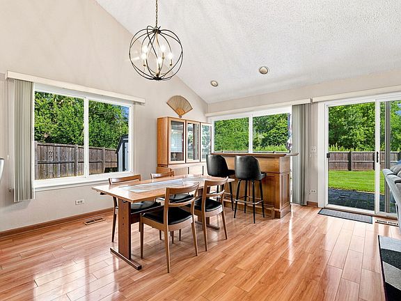 5th image of 326 Homewood Dr