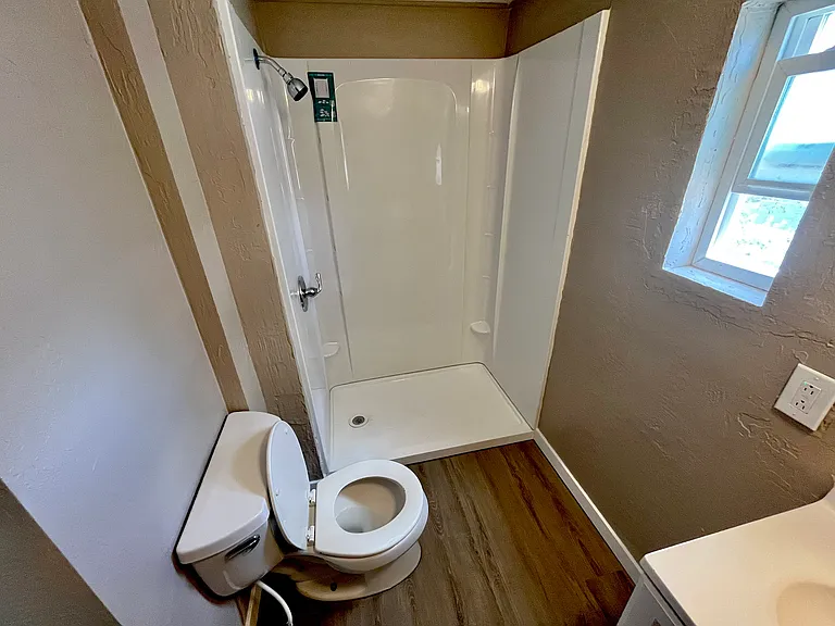 408 NW 8th St #5 — Photo 12