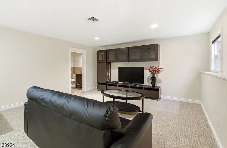 42 Spring Valley Rd — Photo 39