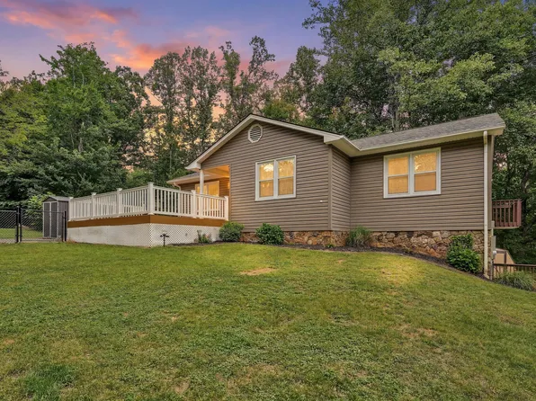 190 Brookrun Dr, Callaway, VA 24067
