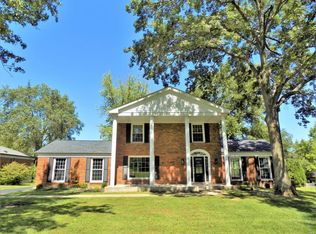 14 Brook Mill Ln, Chesterfield, MO