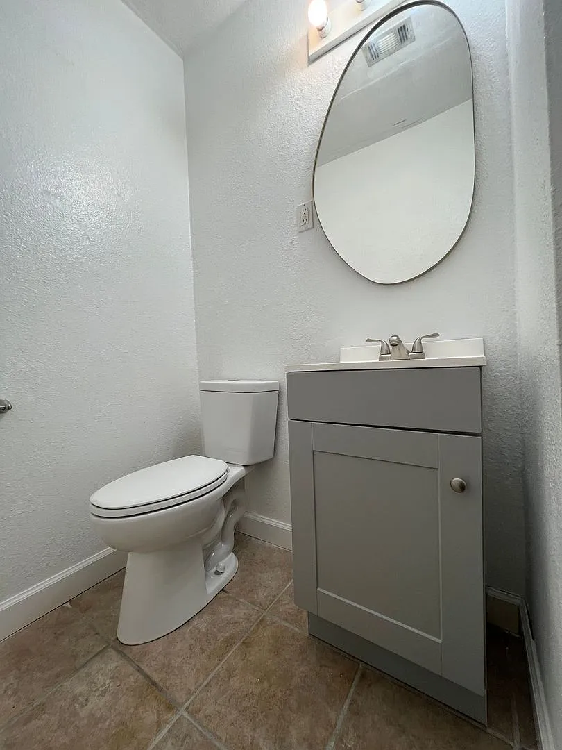 3B/2.5B Home + 2 Flex Rooms One Block from FSU Stadium/Available by January 2027 — Photo 4