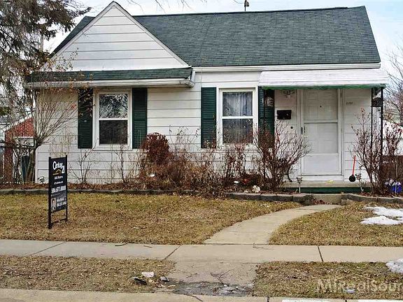 2nd image of 21707 Avalon St