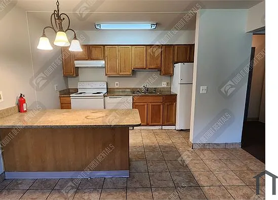 1800 Brainard St — Photo 2