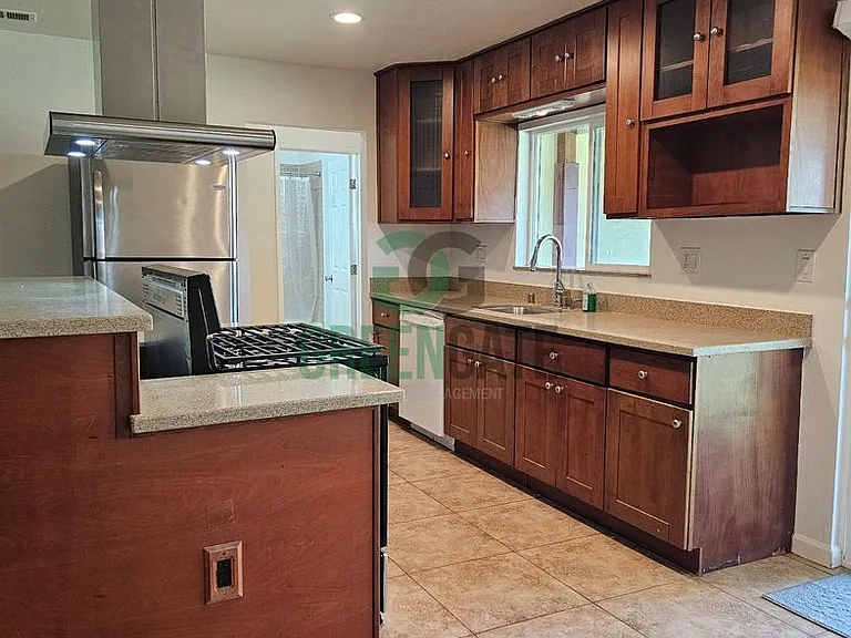 115 E Emerson Ave — Photo 5