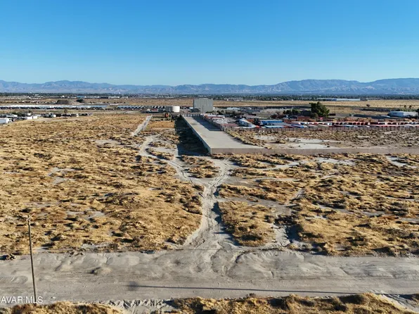 W Avenue F #12, Lancaster, CA 93535