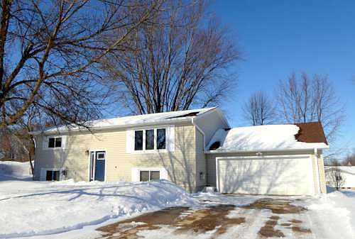 460 Bonnie Street, Windom, Mn 56101