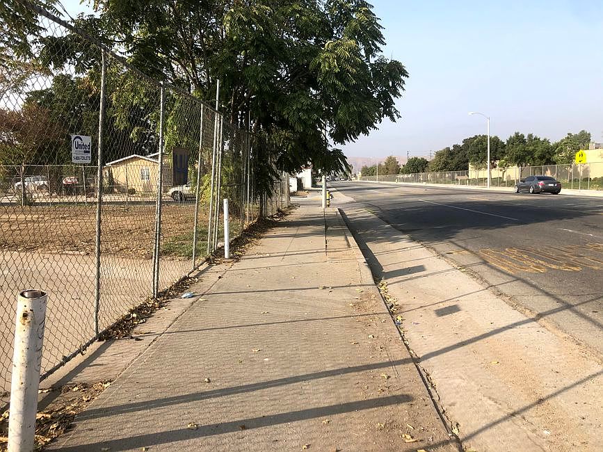 Exterior Neighborhood (street photo)
