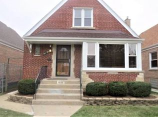 8136 S Troy St, Chicago, IL 60652