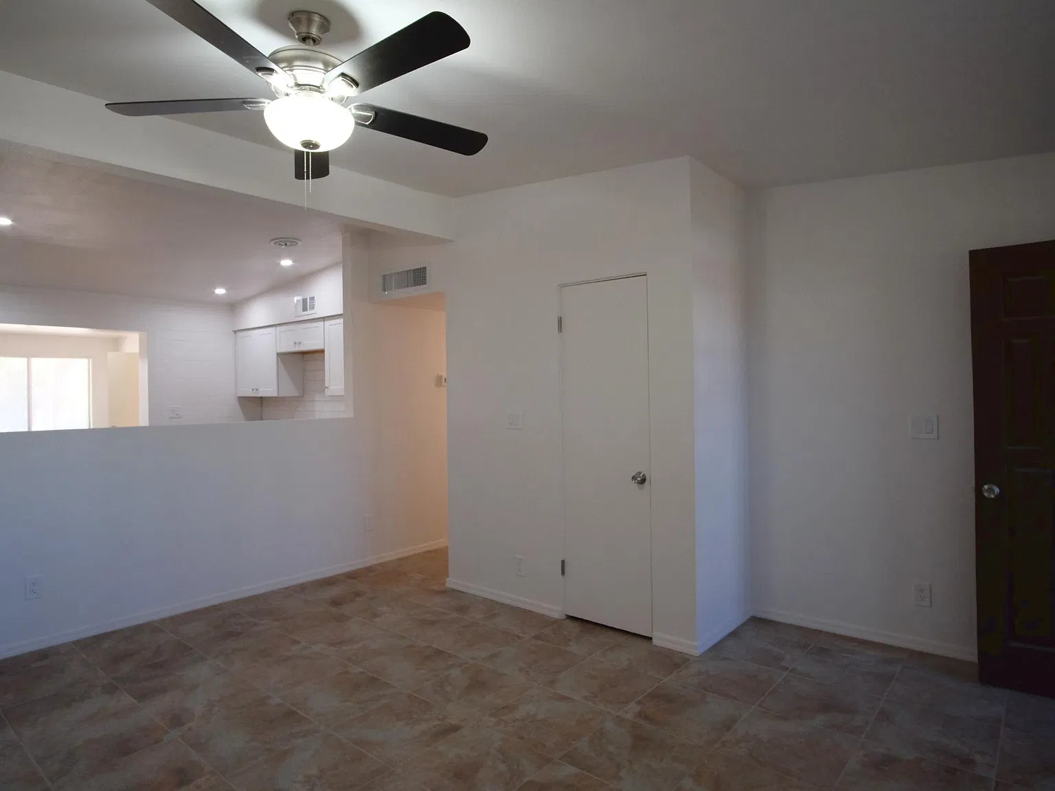 4 bed, 1.5 bath, 1800 sqft, $1,750 — Photo 4