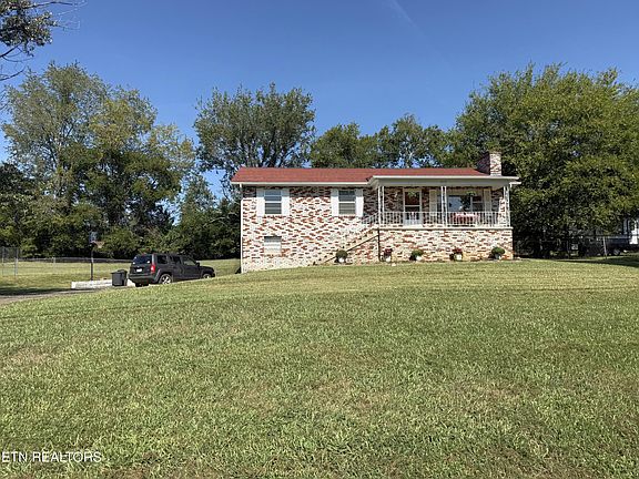 2nd image of 578 Caton St