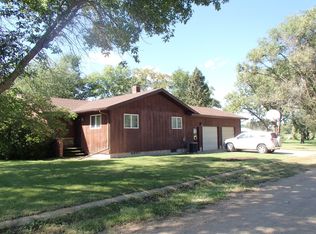 113 7th N, Ellendale, ND 58436