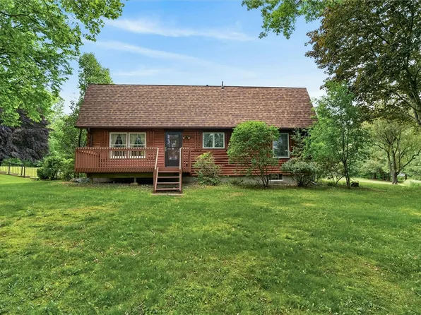 2203 Whitney Rd E, Fairport, NY 14450