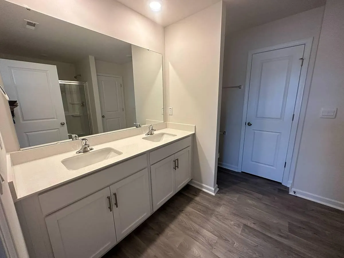 3 bed, 2.5 bath, 1440 sqft, $1,750 — Photo 3