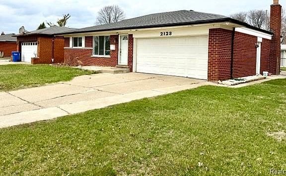 5th image of 2123 Common Rd