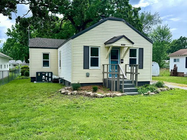 1812 W Calhoun St, Springfield, MO 65802