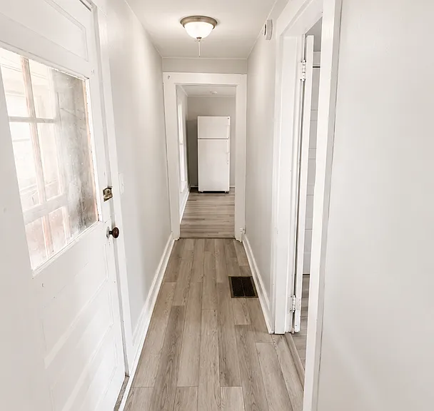 210 Center St — Photo 14