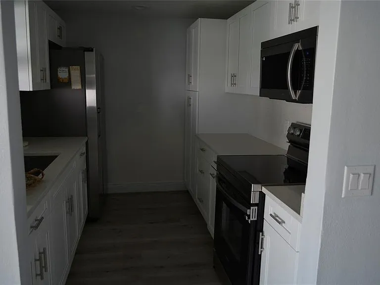 8201 Donaldson Dr — Photo 11