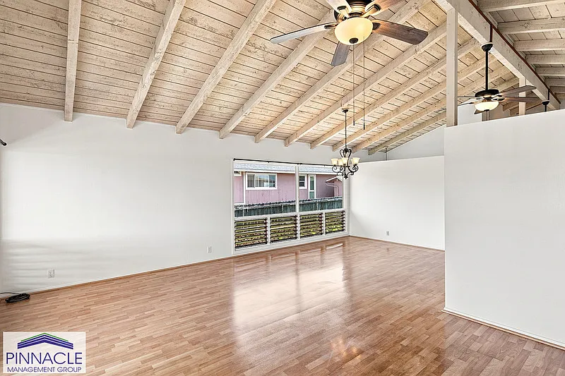 5 bed, 3.0 bath, 2463 sqft, $5,500 — Photo 4