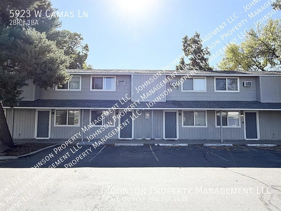 5923 W Camas Ln