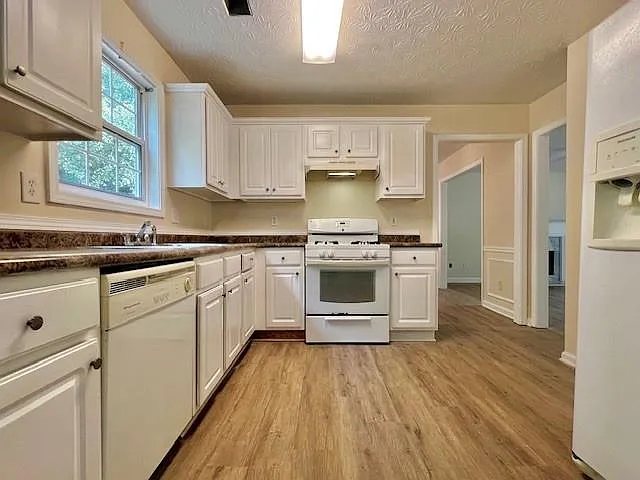625 Waltman Point Pl — Photo 5