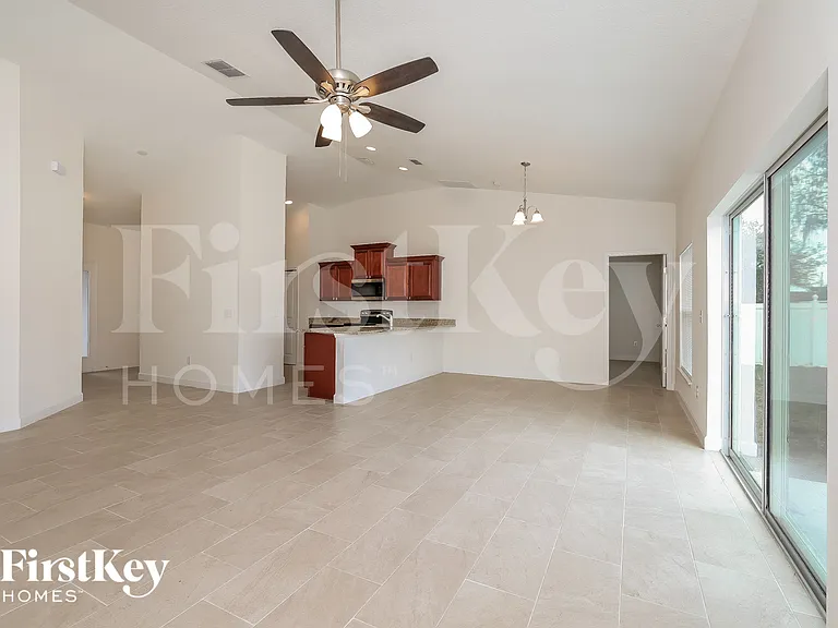 535 Cardinal Way — Photo 3
