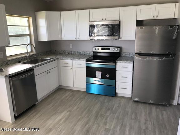 2nd image of 127 Roosevelt Ave APT C