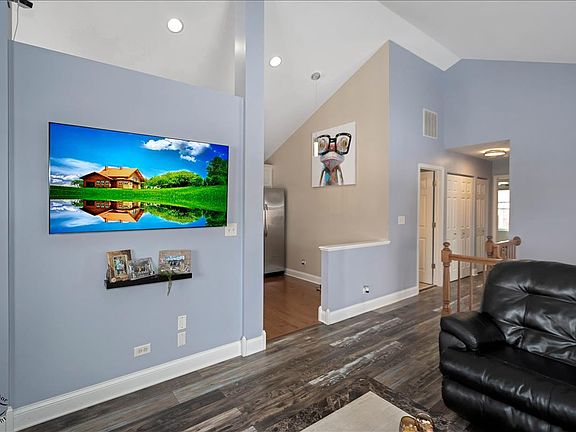 5th image of 14012 Thomas Dr Unit 1401