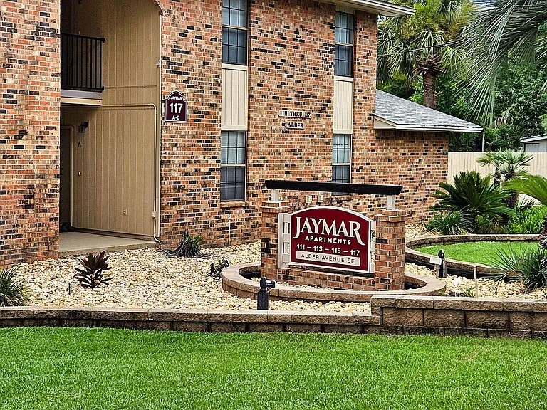 Jaymar Apartments — Photo 11