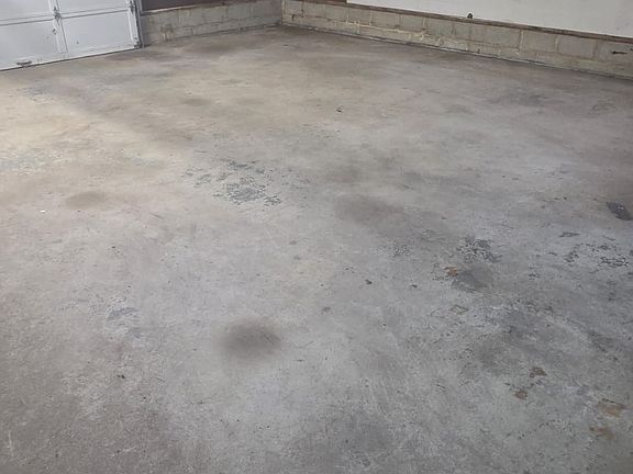 3rd image of 44 N Hope Chapel Rd
