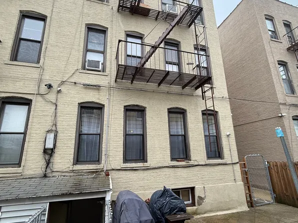 2319 Avenue Z image 7 of 7