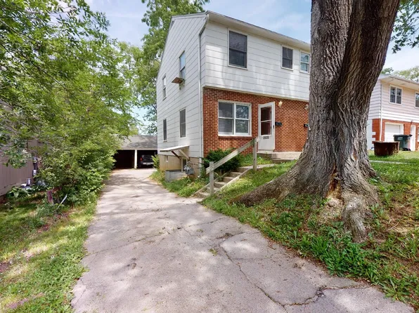 2635 Hunt St, Ames, IA 50014