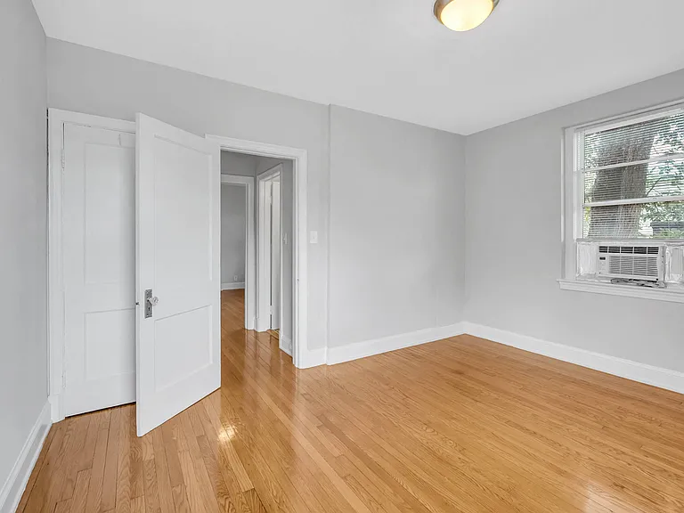 524 13th Street — Photo 14