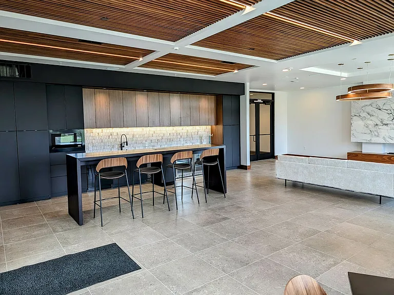 The Grandeur | Amenity Spaces