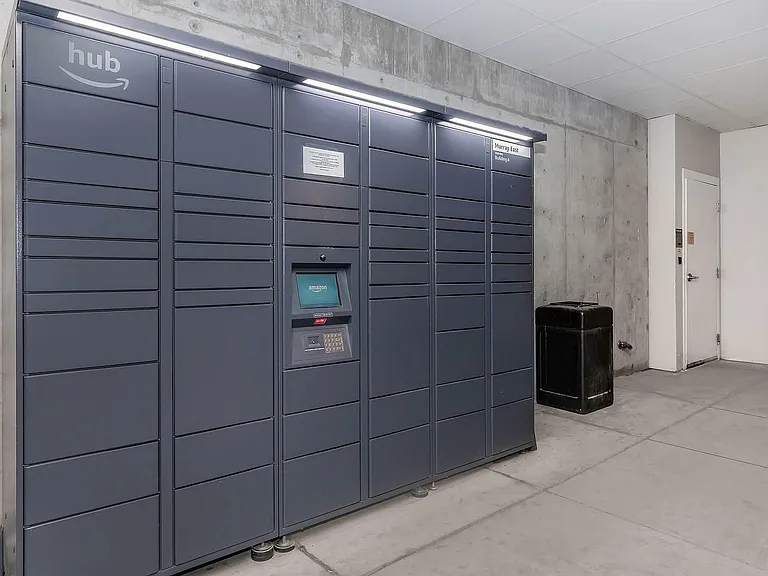 Amazon Lockers