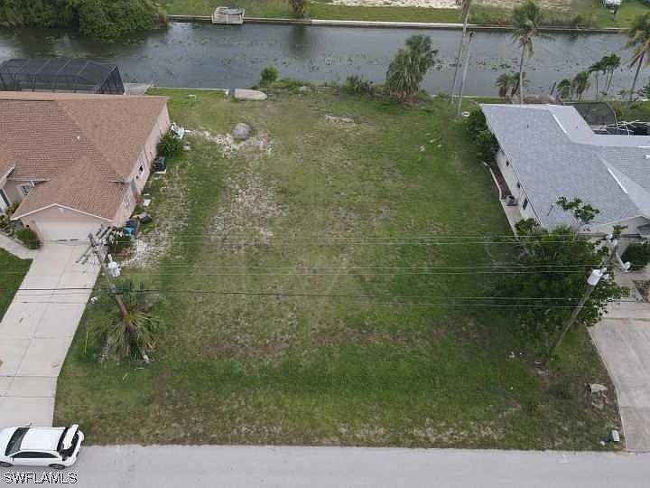 2nd image of 630 SW 15th St
