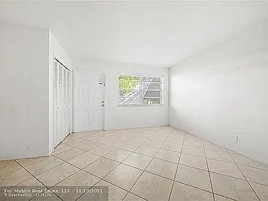3rd image of 4050 NE 12th Ter #9