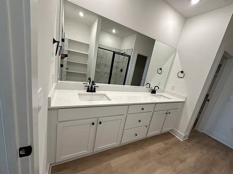 1051 Thornwood Pl — Photo 9