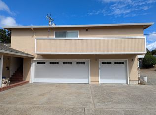 3208 Countryside Dr, San Mateo, CA 94403