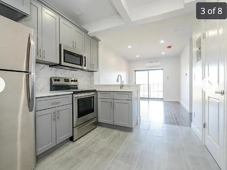 2115 Burr Ave #3B — Photo 3