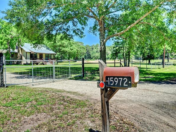 15972 Post Oak Rd, Plantersville, TX 77363