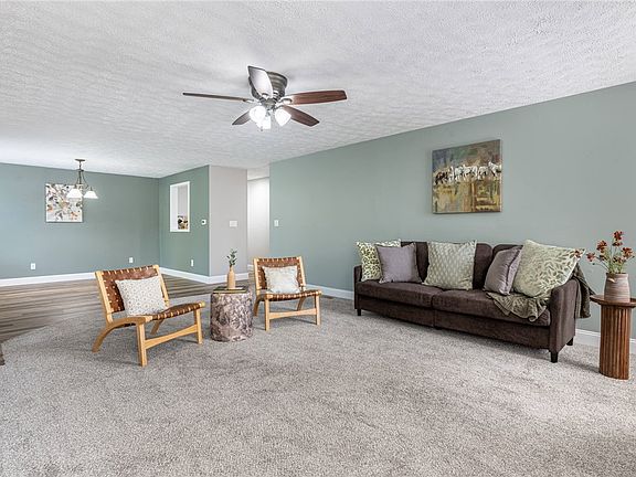 5th image of 9517 Stanford Ridge Ct