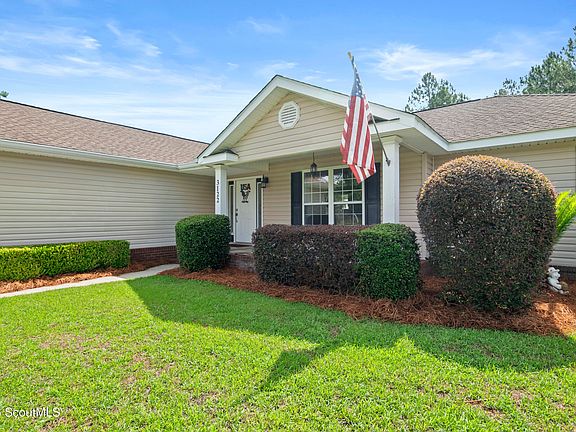 2nd image of 3122 Rhett Cir