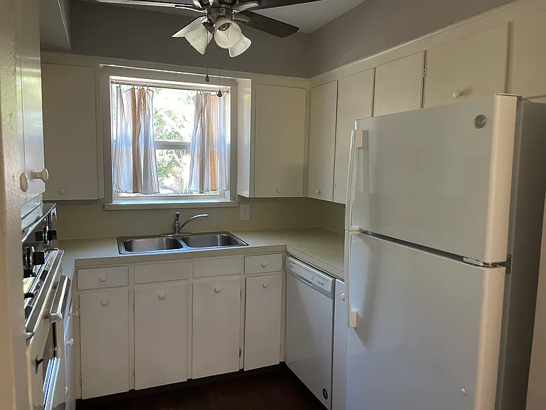 6242 Oram St #B — Photo 2