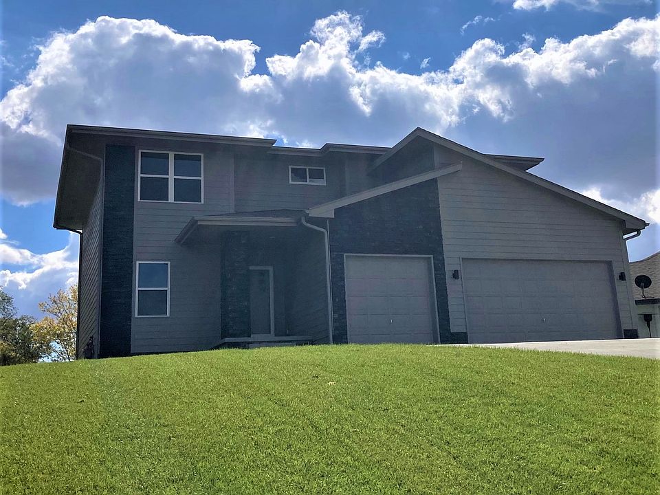 1st image of 808 Oak Hollow Dr