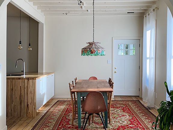4th image of 218 Hawley Ave #1