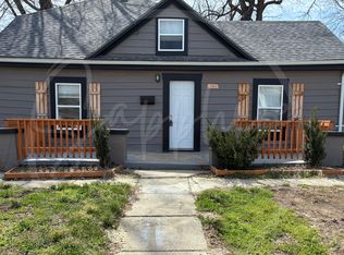 1223 W Hayward Ave, Independence, MO 64052