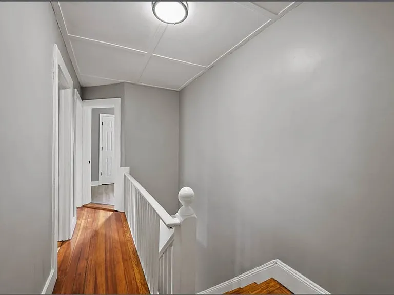 5-6 Monteleone Pl — Photo 8