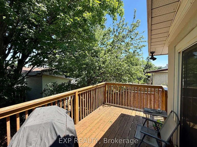 21 Southview Cres — Photo 35